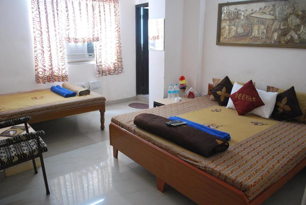 Hotel Deepak Jaipur Room photo